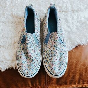 3/$20 𝅺SUGAR Low Top Floral Sneakers Size 9.5